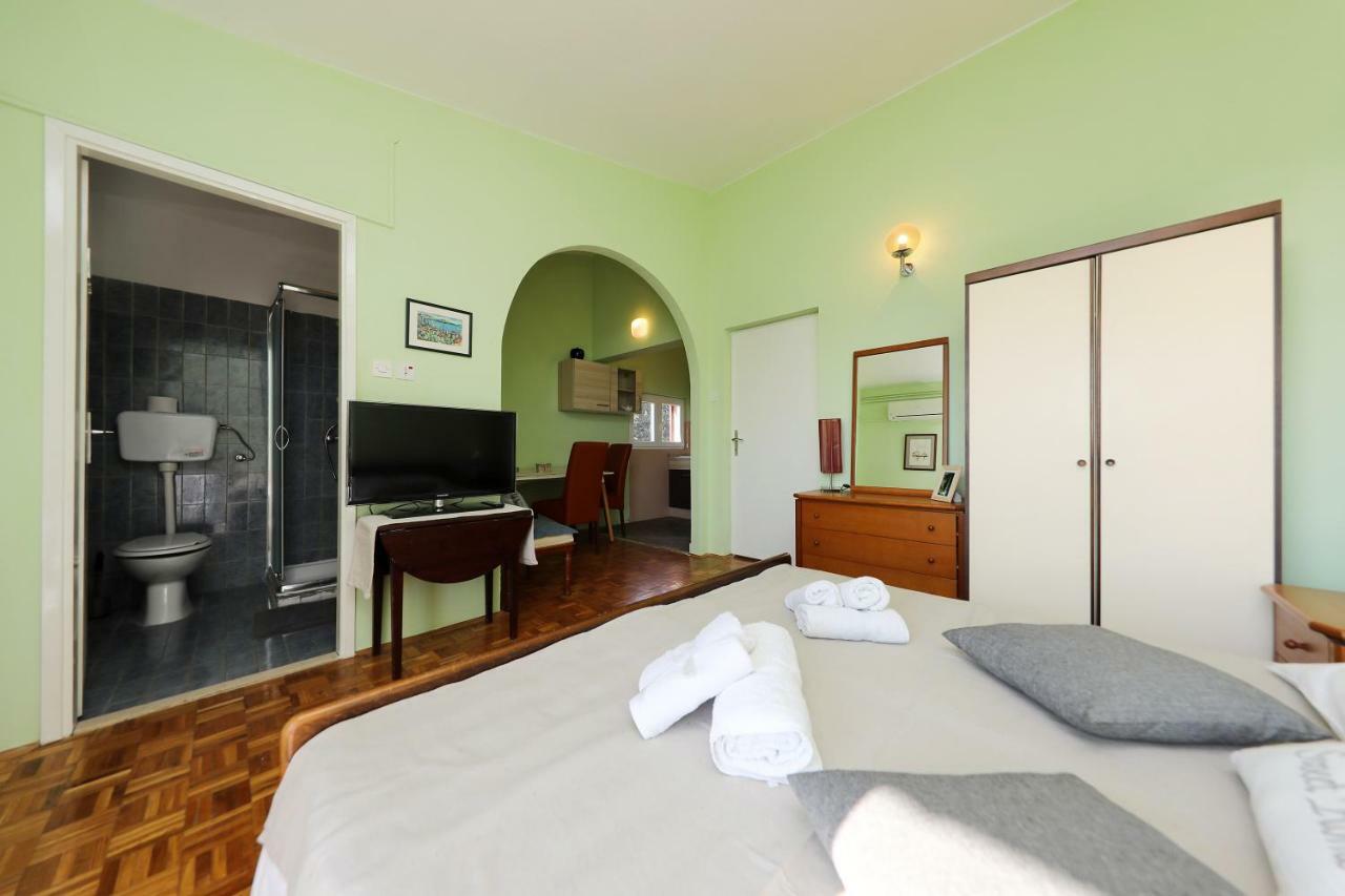 Villa Terracotta App 4 Starigrad Paklenica Buitenkant foto
